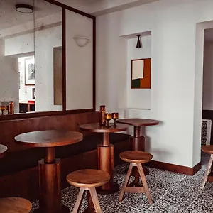 Des Academies Et Des Arts Hotel